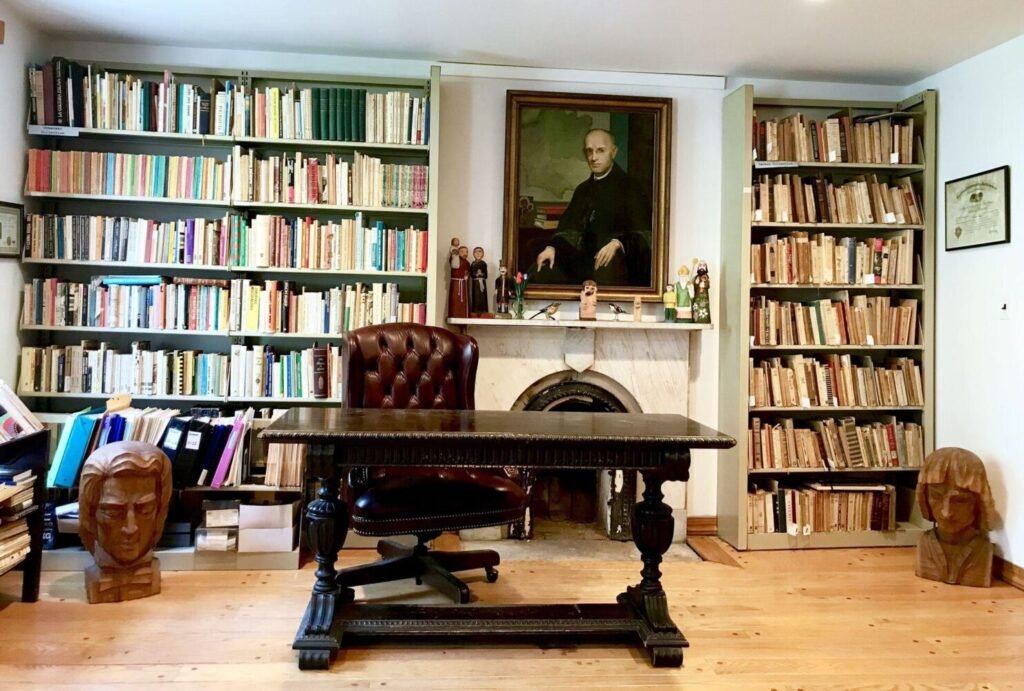 PIASA HQ interior2 e1673090655757